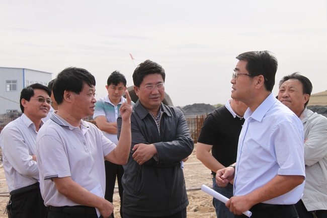 榆林市常务副市长高中印同志一行到朱家峁煤矿调研视察