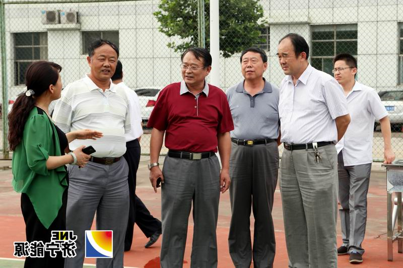 省煤矿工会领导来义桥煤矿视察文体工作