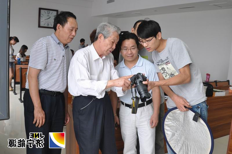 安居煤矿举办通讯员培训班