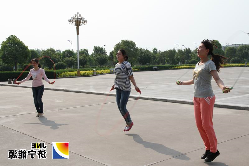 鲁泰煤业公司机关举办庆“五一”趣味运动会