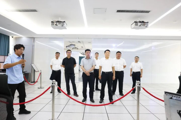 恒丰银行总行客人到访济宁能源集团座谈交流