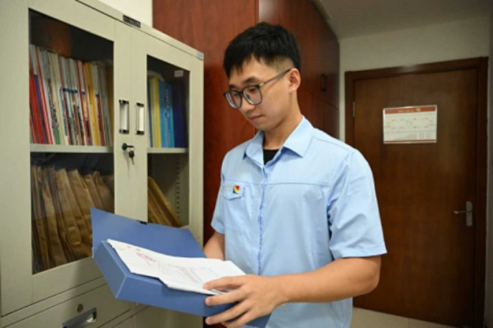 后浪入海丨吴天诺：合同审查里的“法治成长课”