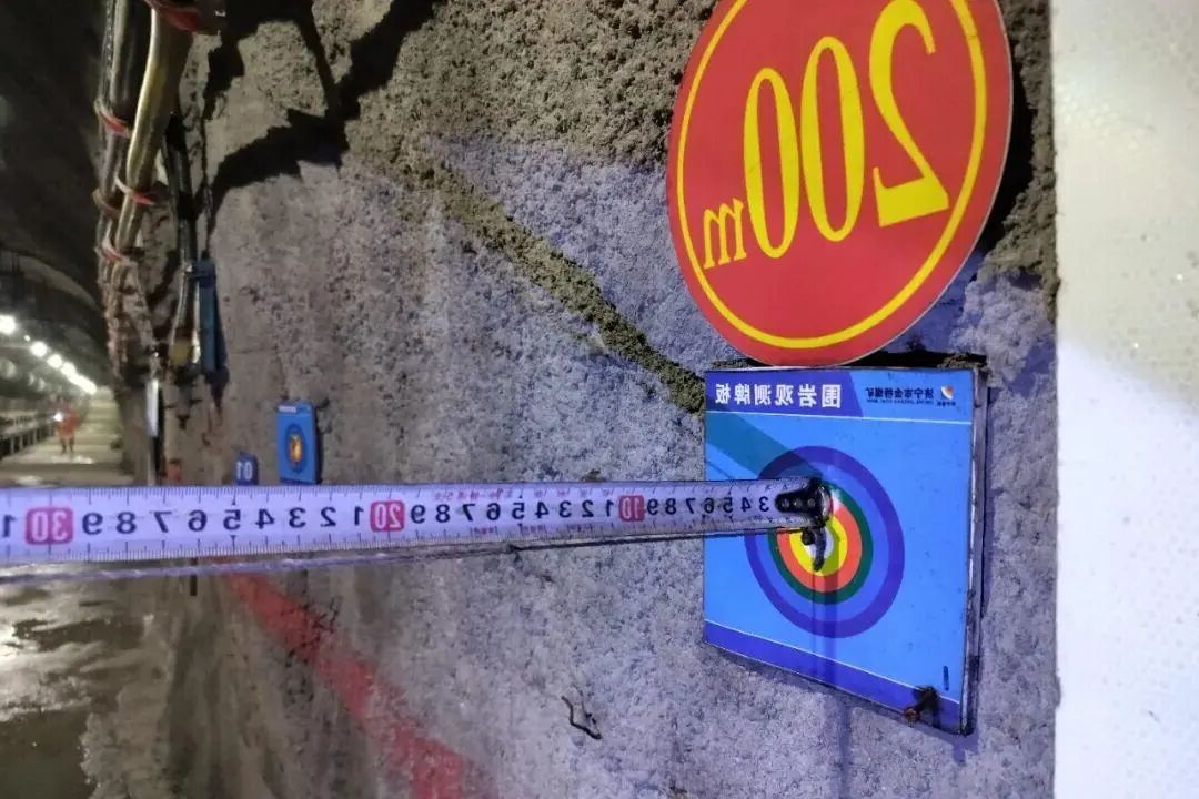 1761620779126466.jpg 01.jpg